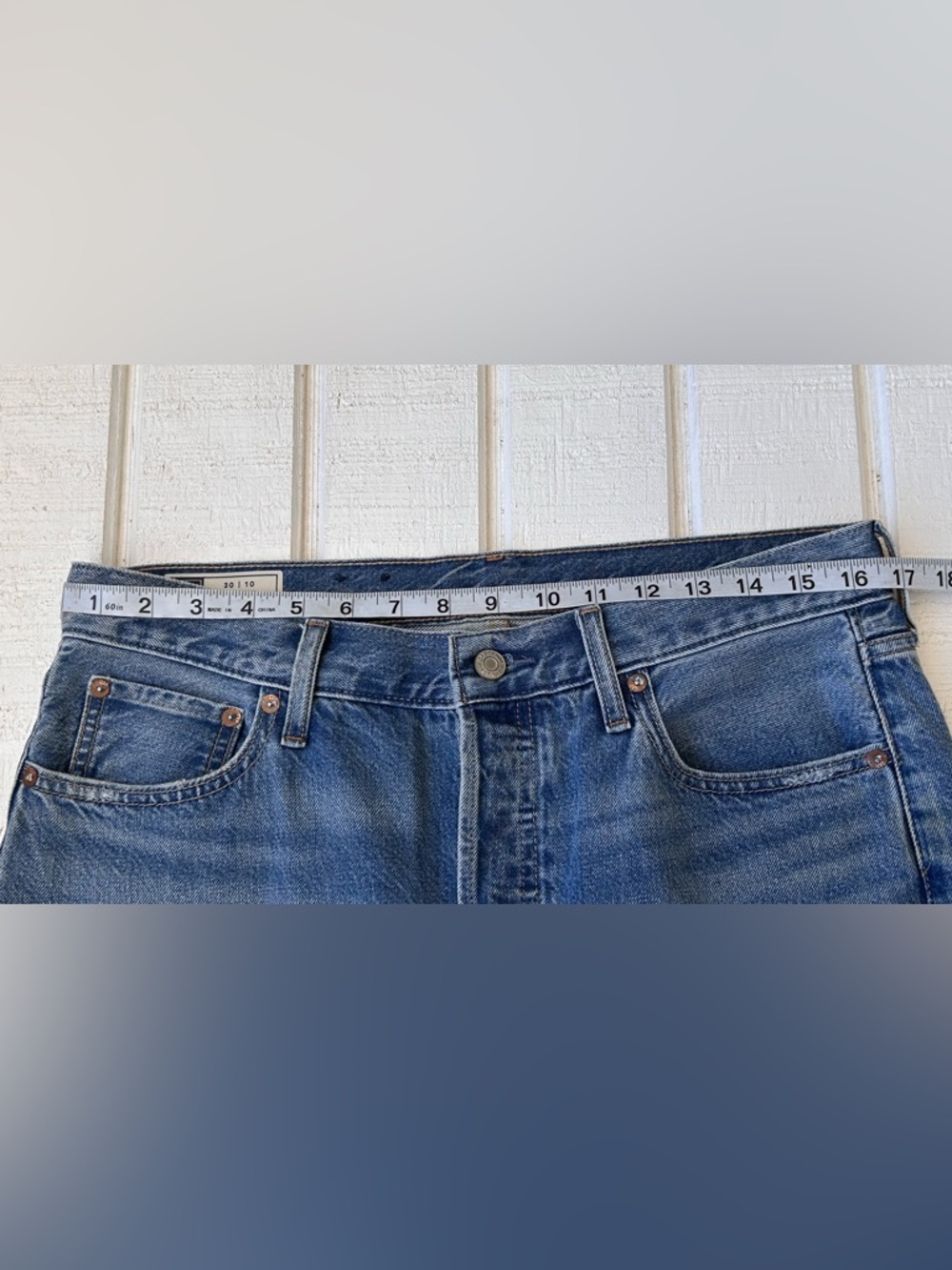 GAP Denim Women’s Boyfriend Mid Rise Jeans Button Fly Raw Hem Size 30 10 - Picture 9 of 11